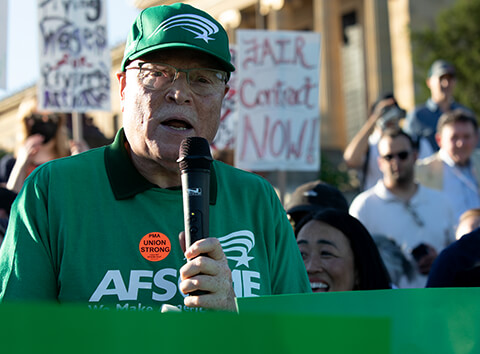 National labor leaders join Philadelphia Museum of Art workers at rally for fair contract