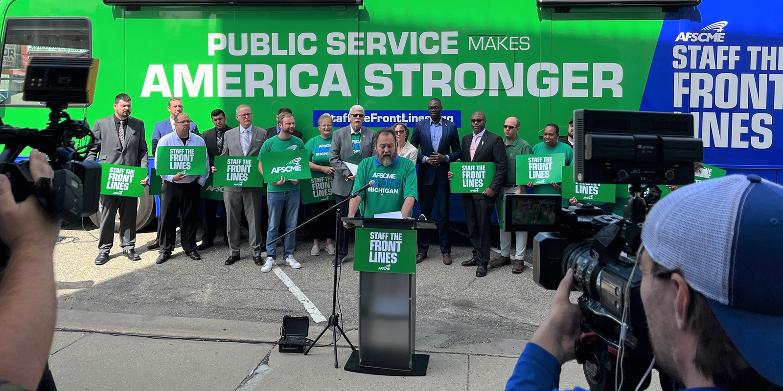 AFSCME Staff the Front Lines bus makes second stop in Lansing, Michigan