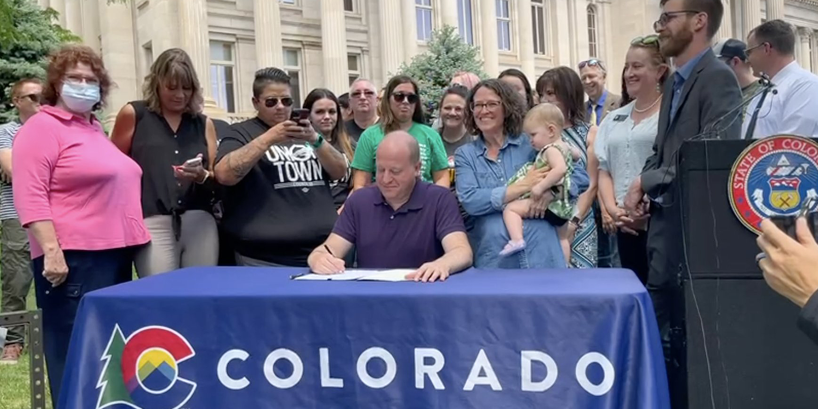 Colorado collective bargaining bill signed into law